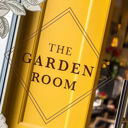 Отель The Merrion 5*