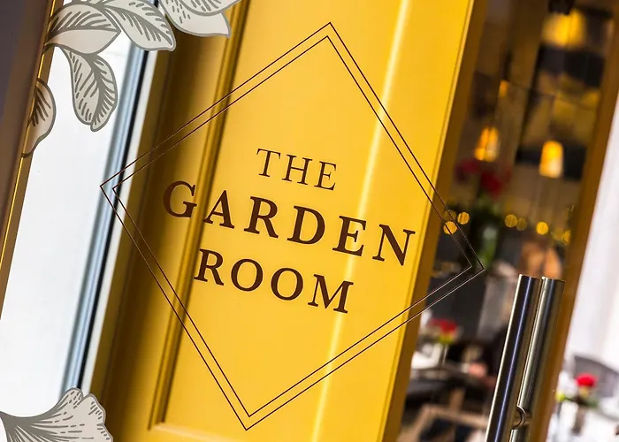 Отель The Merrion 5*